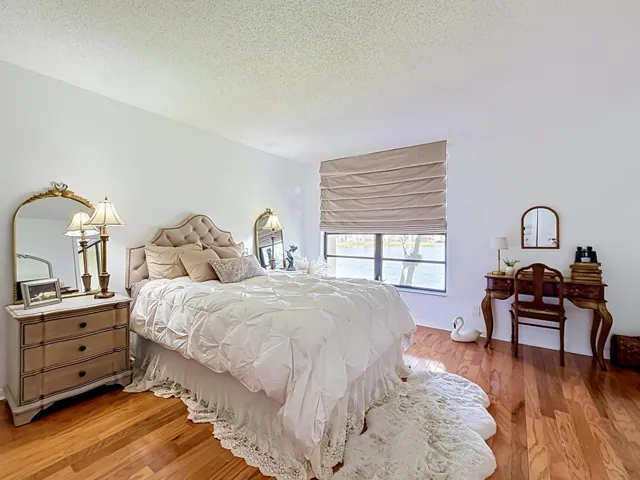 main bed 2