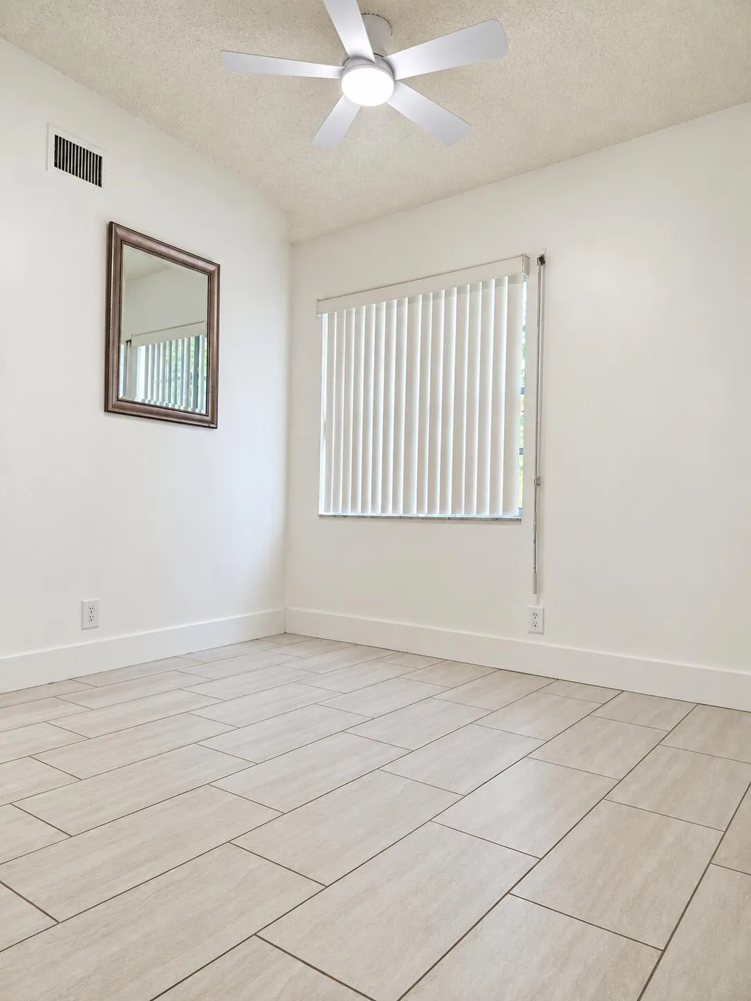 2nd bedroom-2