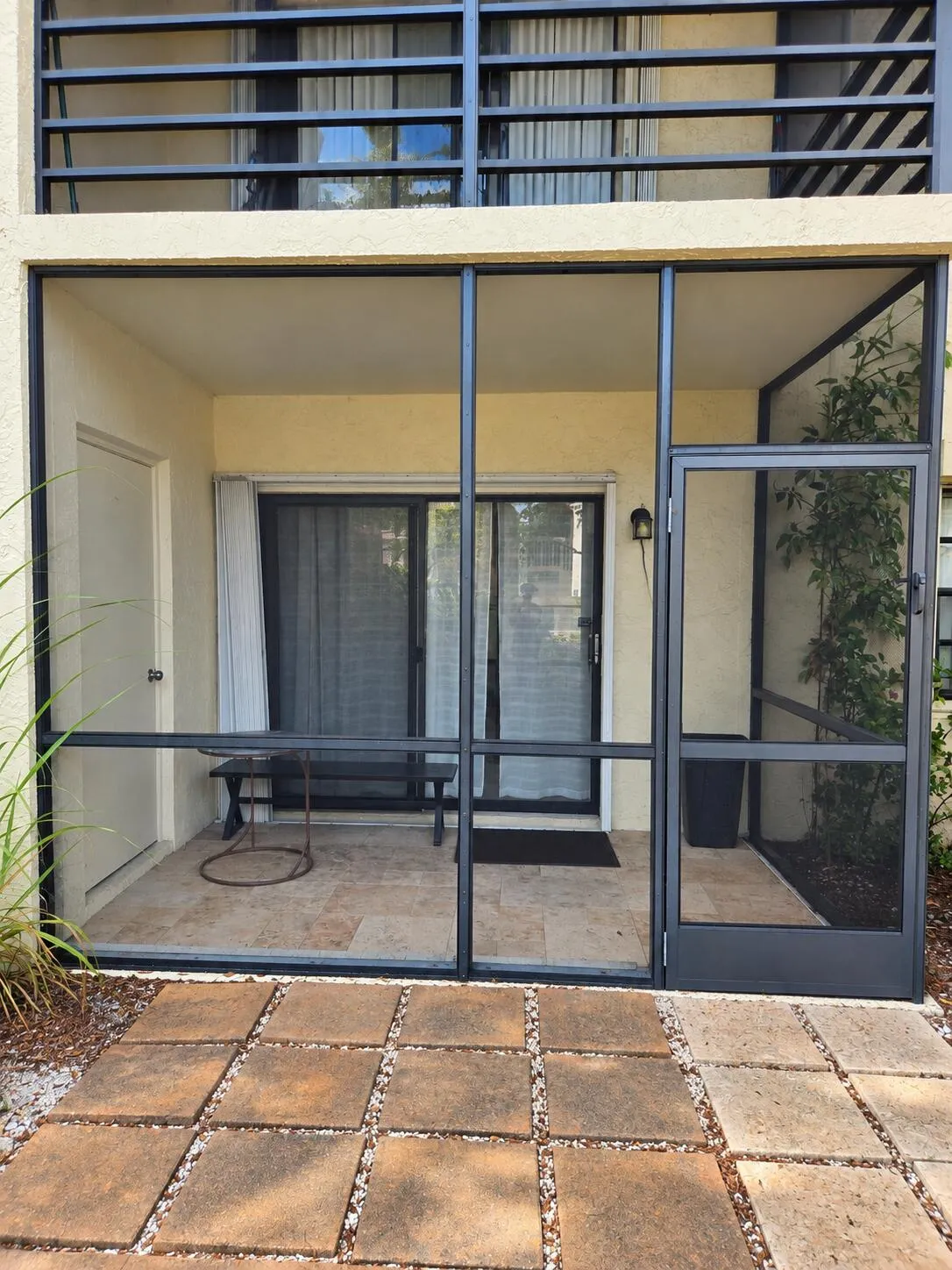 Screened in porch-4