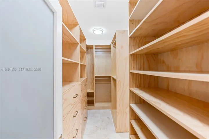 Dual closet in the primary suite