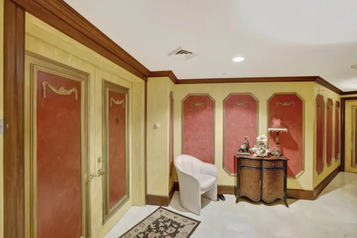 Private Entrance