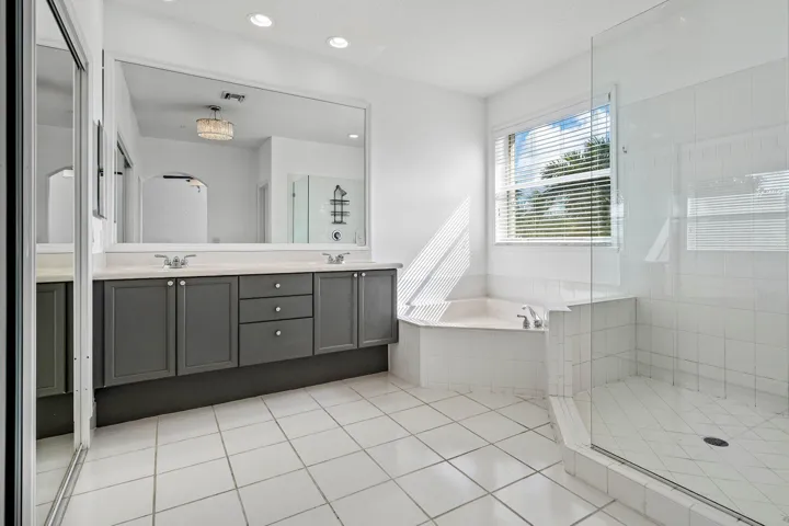 028-6133CDurhamDrive-LakeWorth-FL-33467-
