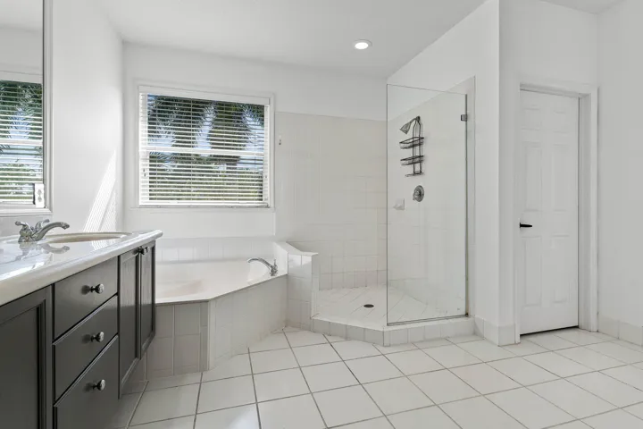 029-6133CDurhamDrive-LakeWorth-FL-33467-