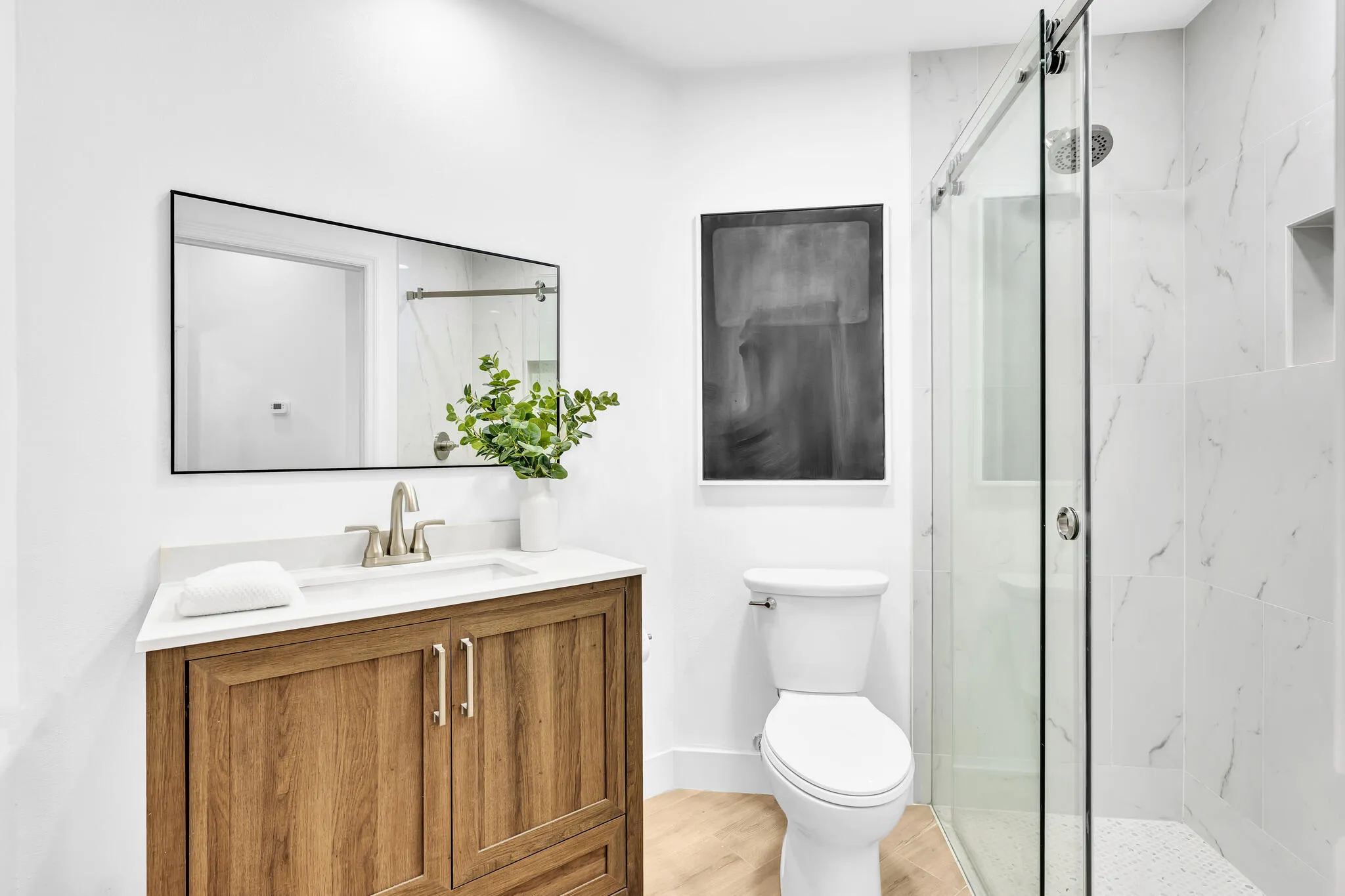 2nd Bathroom