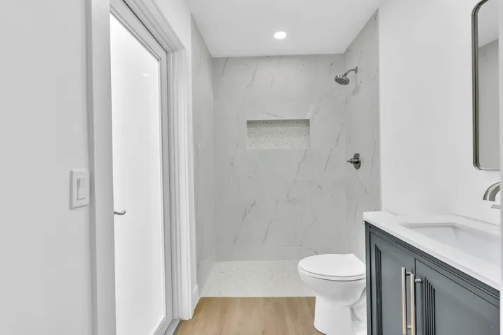 3rd bath / cabana bath
