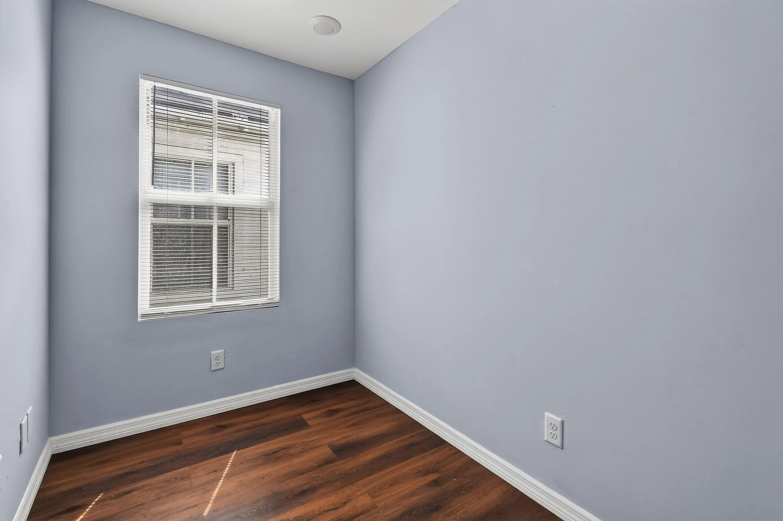 6416thSt(17)