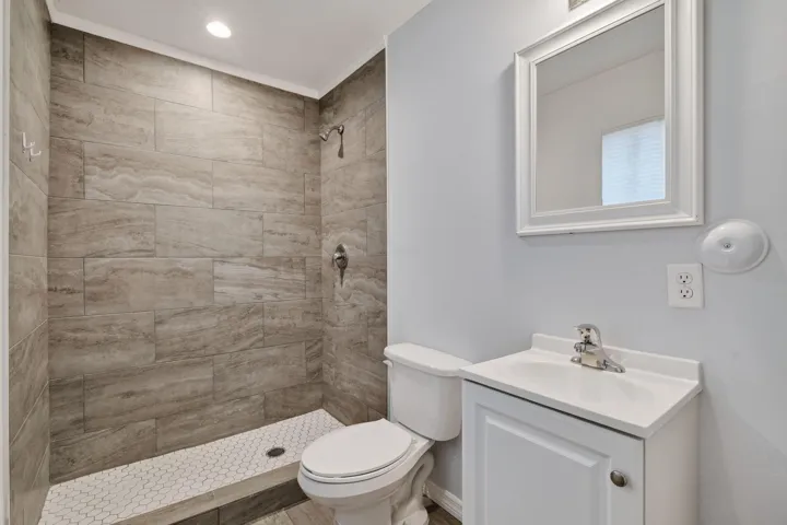 6416thSt(20)