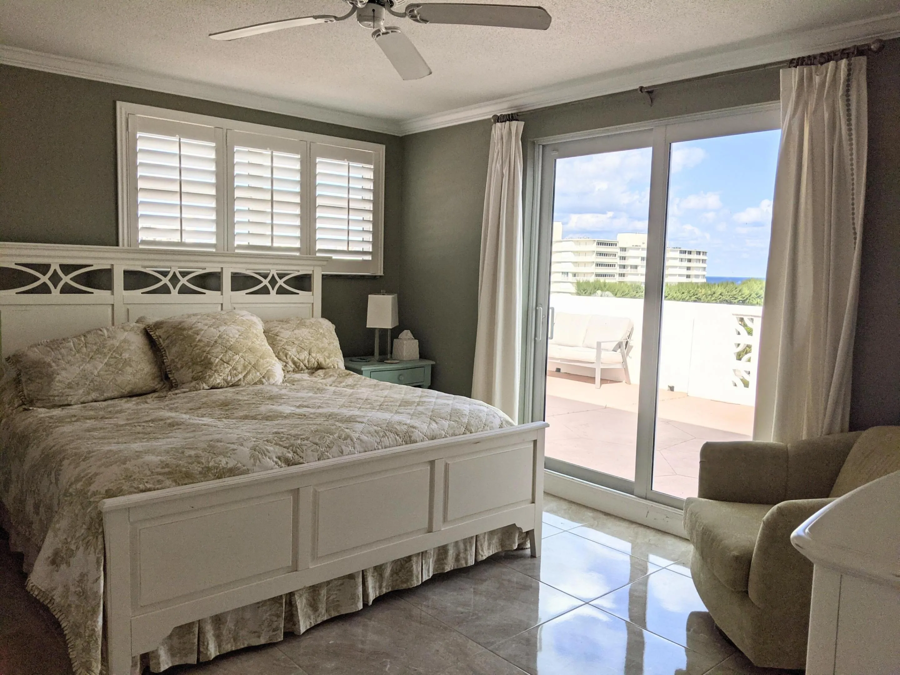 MAIN BED