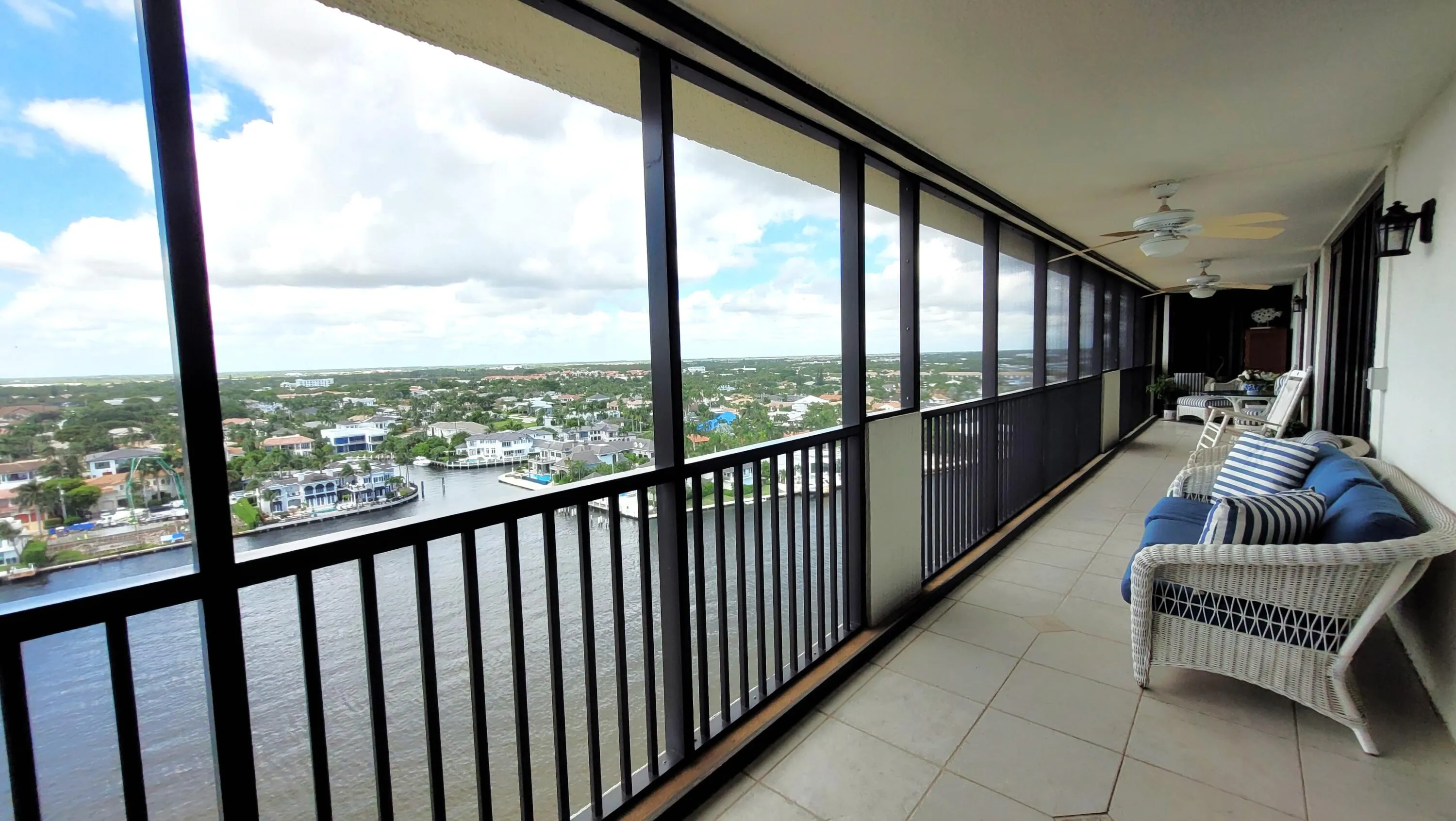Huge balcony!