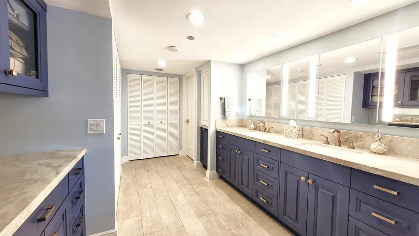 Principal Bathroom