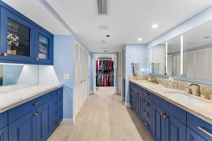 Principal Bathroom