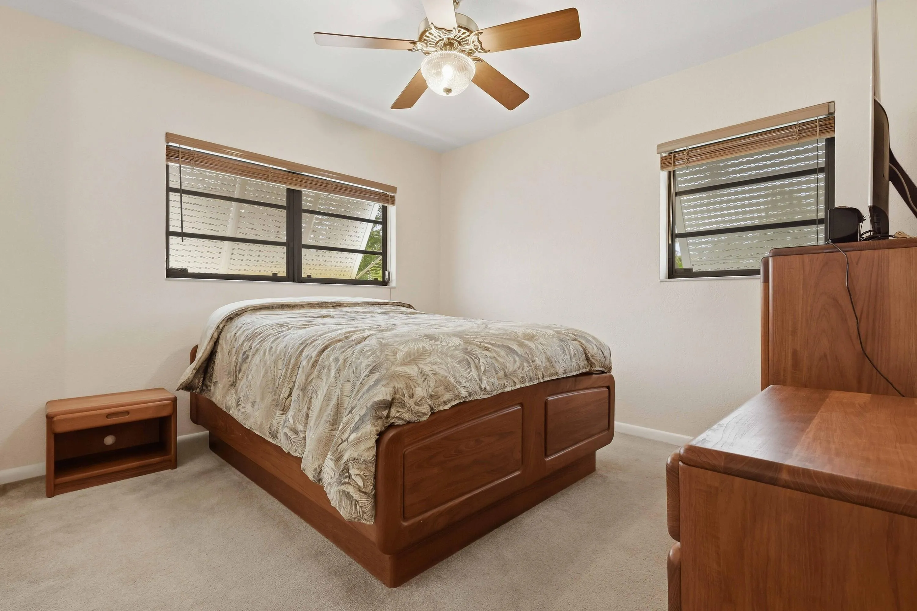 2nd Bedroom with Ceiling fan with integrated lighting