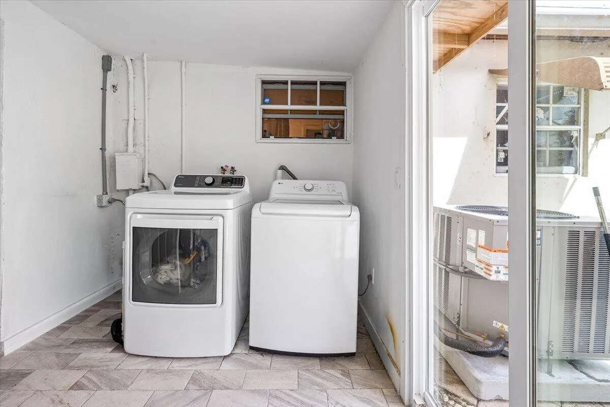 19-1412 Sw 3rd A-3021