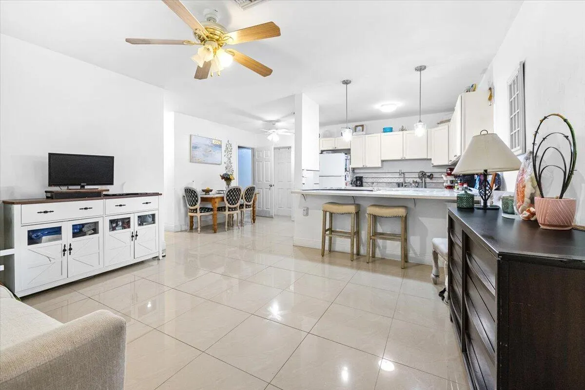 01-1412 Sw 3rd A-2821