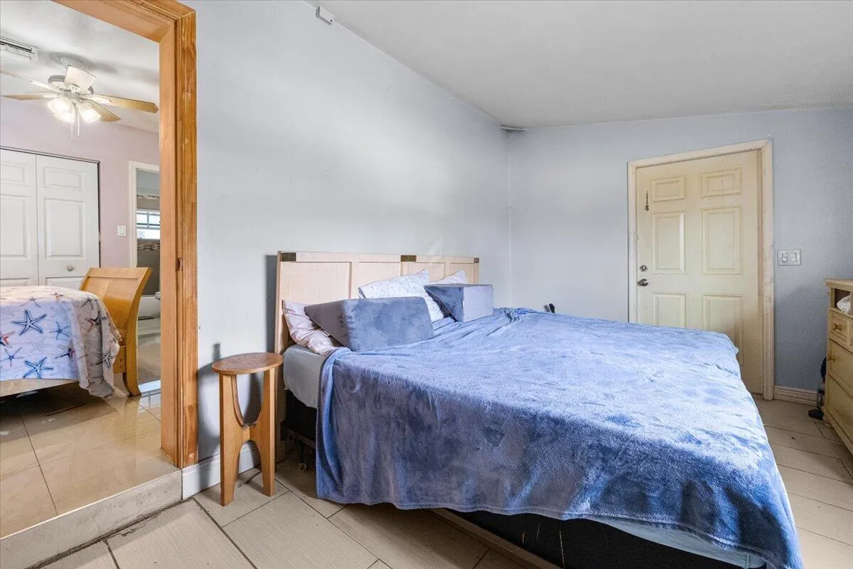 15-1412 Sw 3rd A-2991