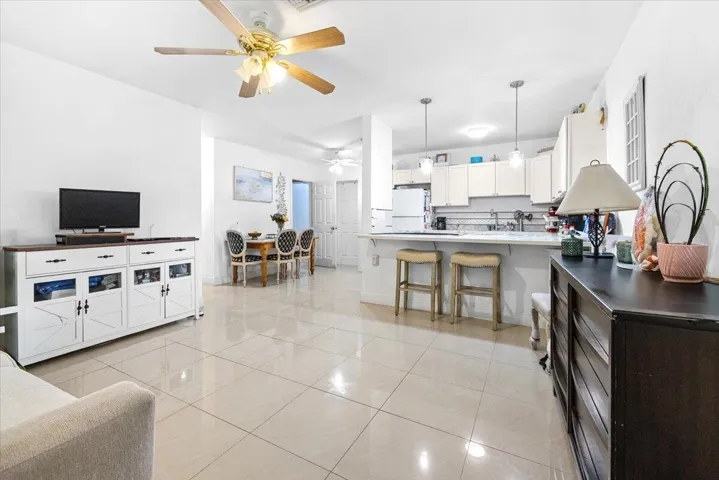 01-1412 Sw 3rd A-2821