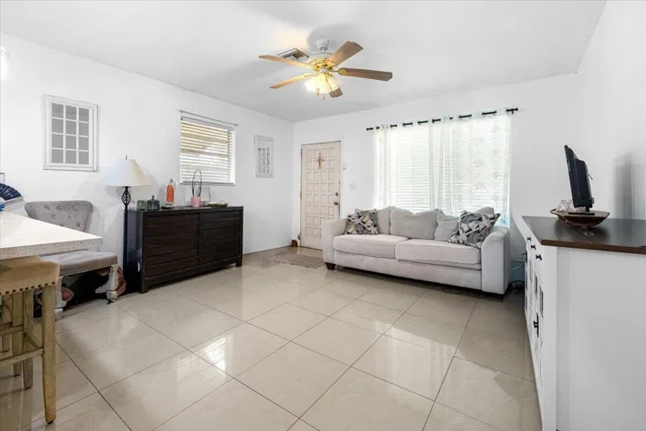 03-1412 Sw 3rd A-2841