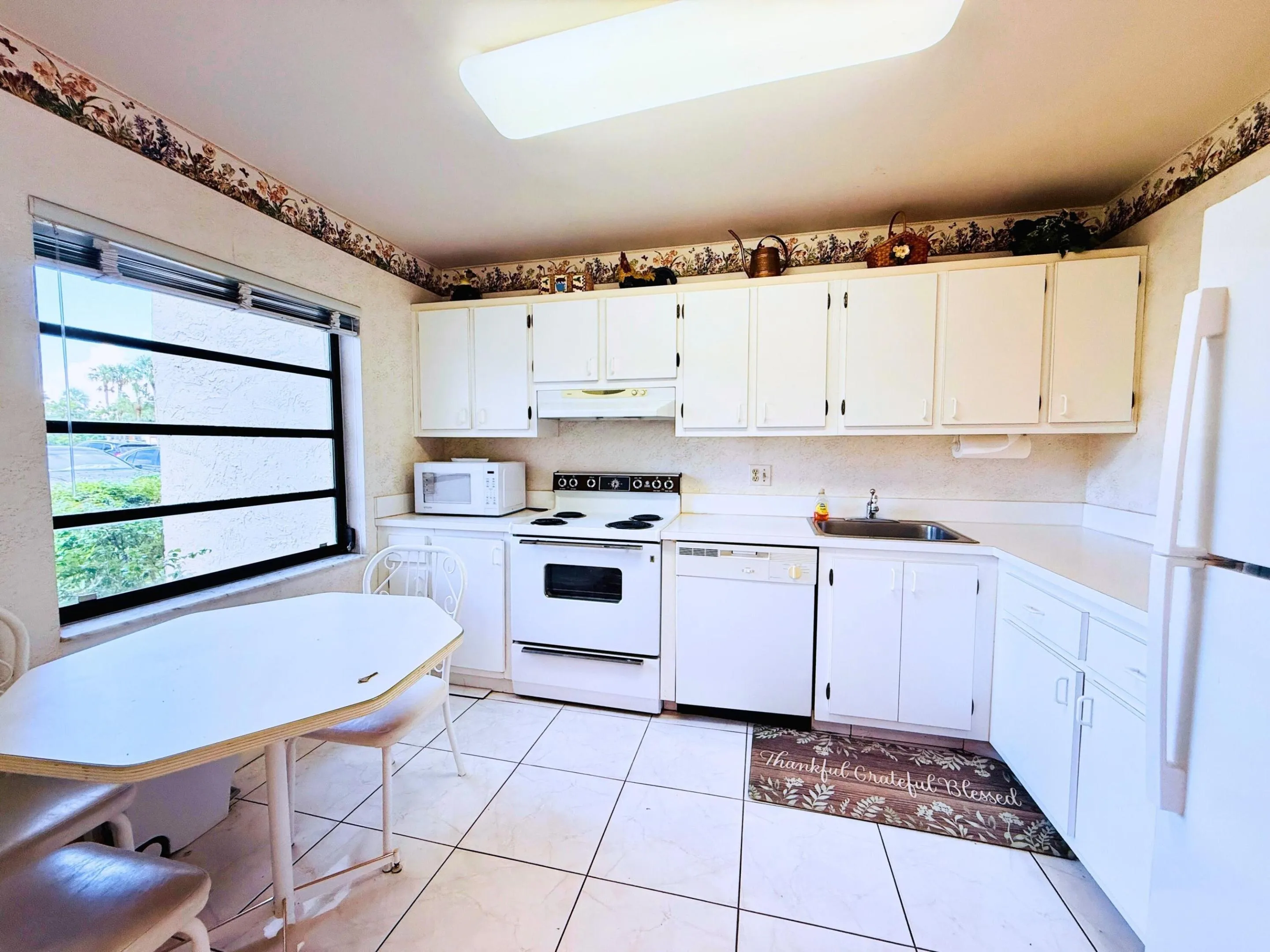 8410 Casa Del Lago E 22
