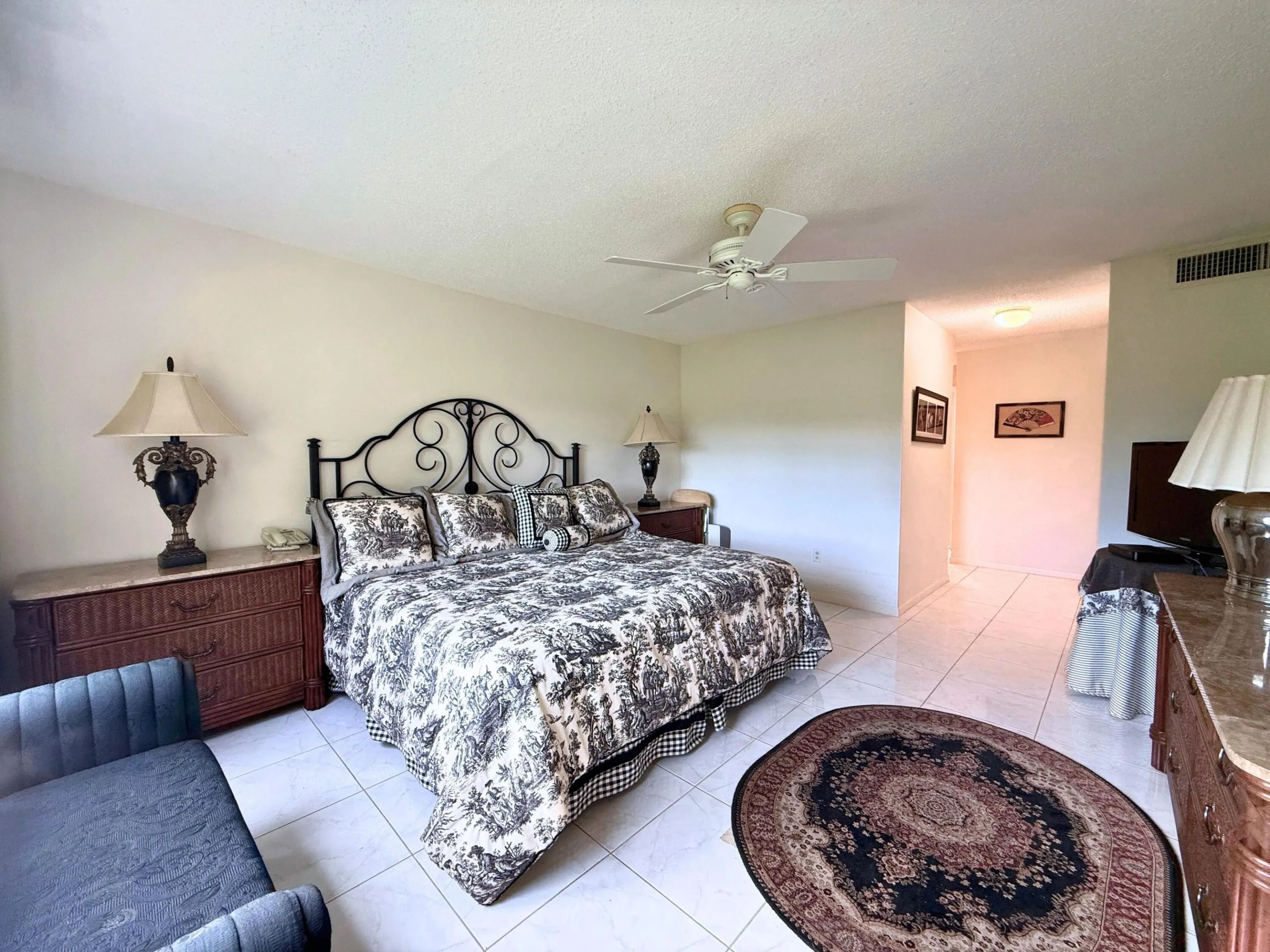 8410 Casa Del Lago E 16