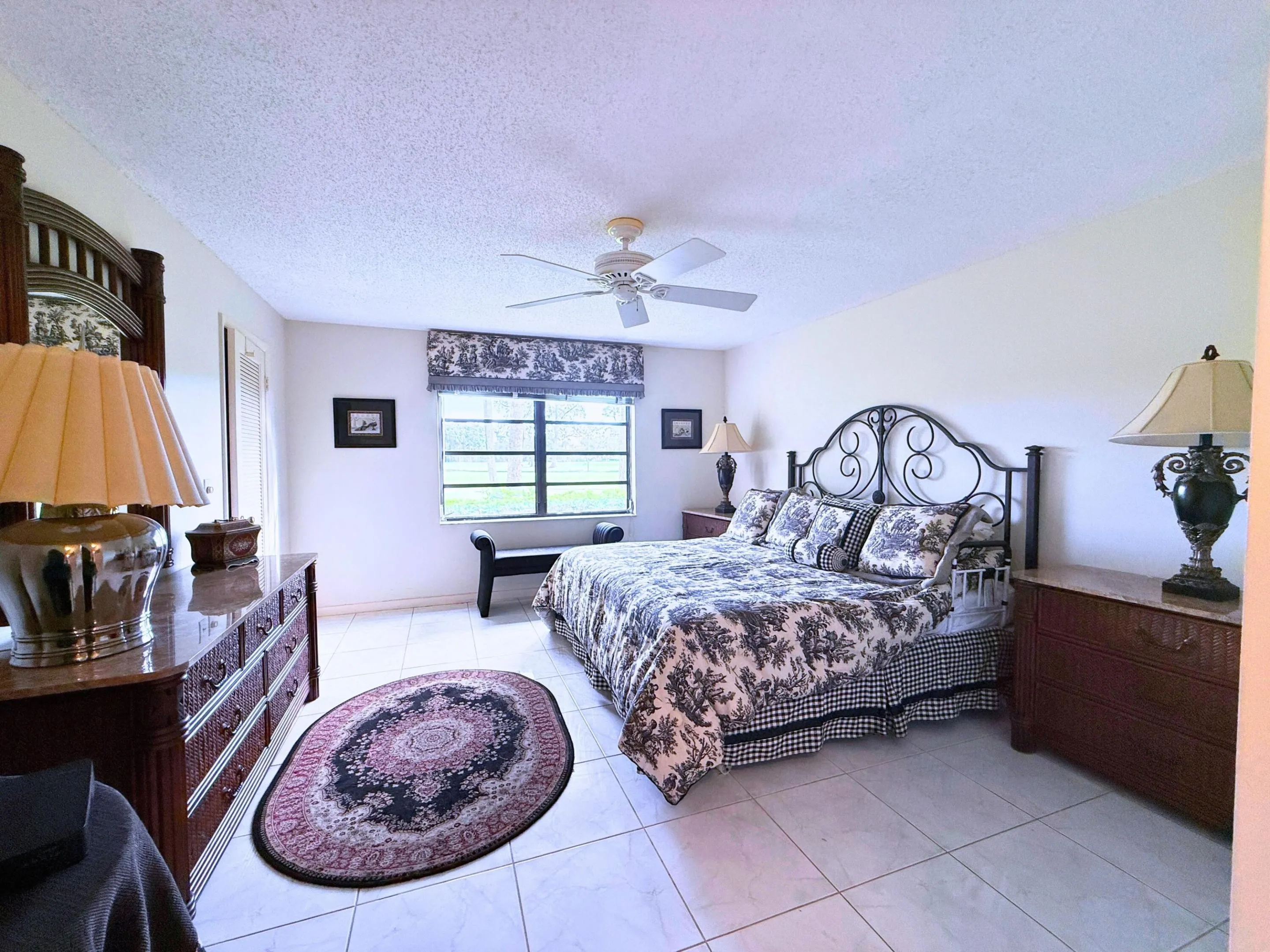 8410 Casa Del Lago E 20