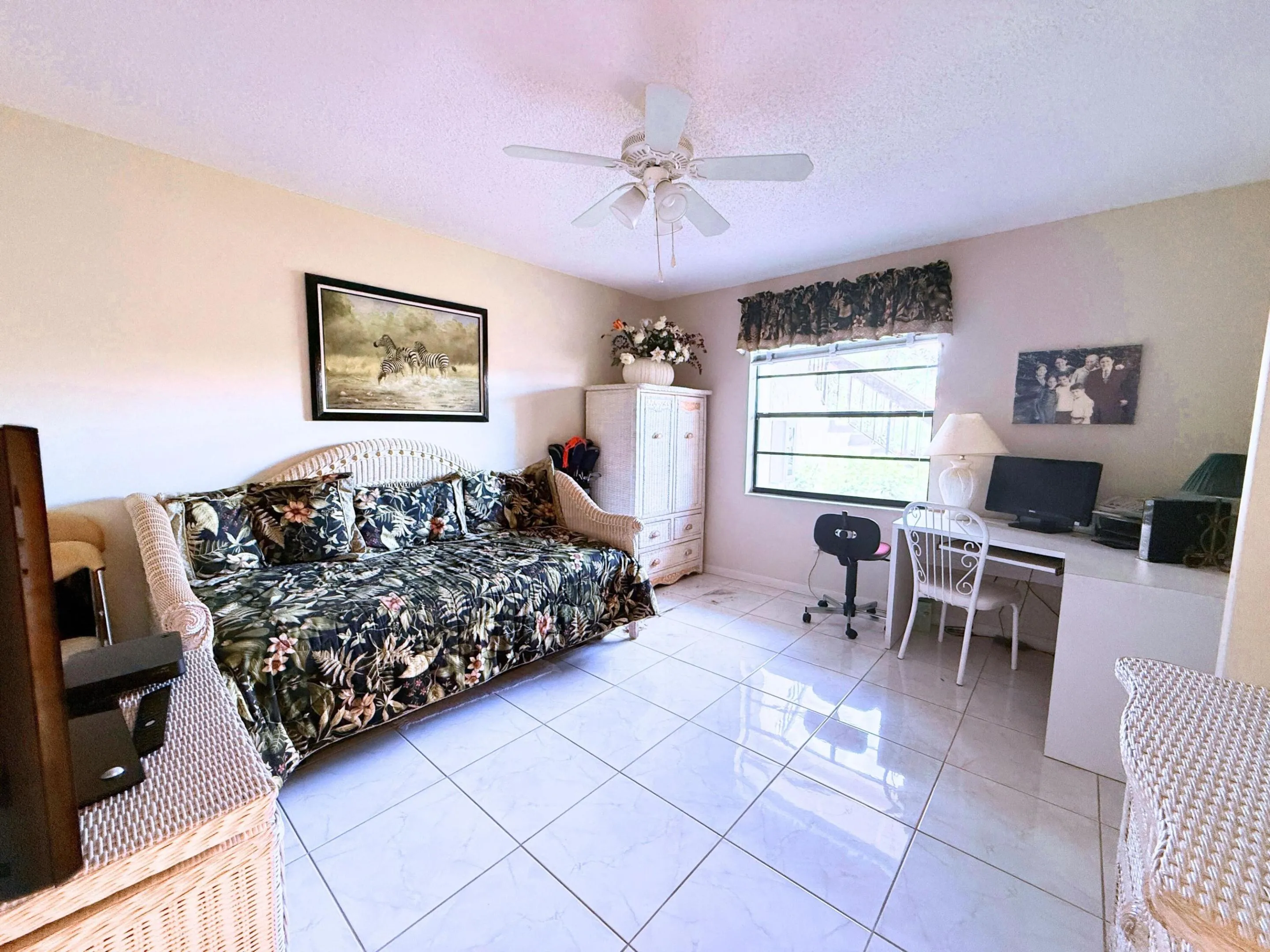 8410 Casa Del Lago E 28