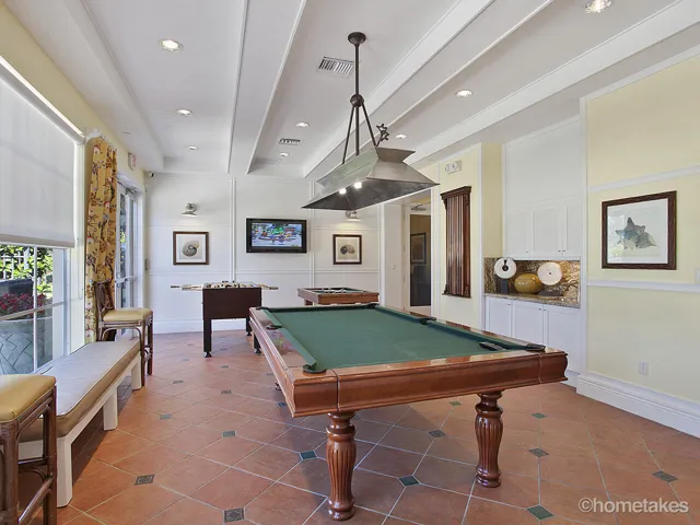 14 - Game Room