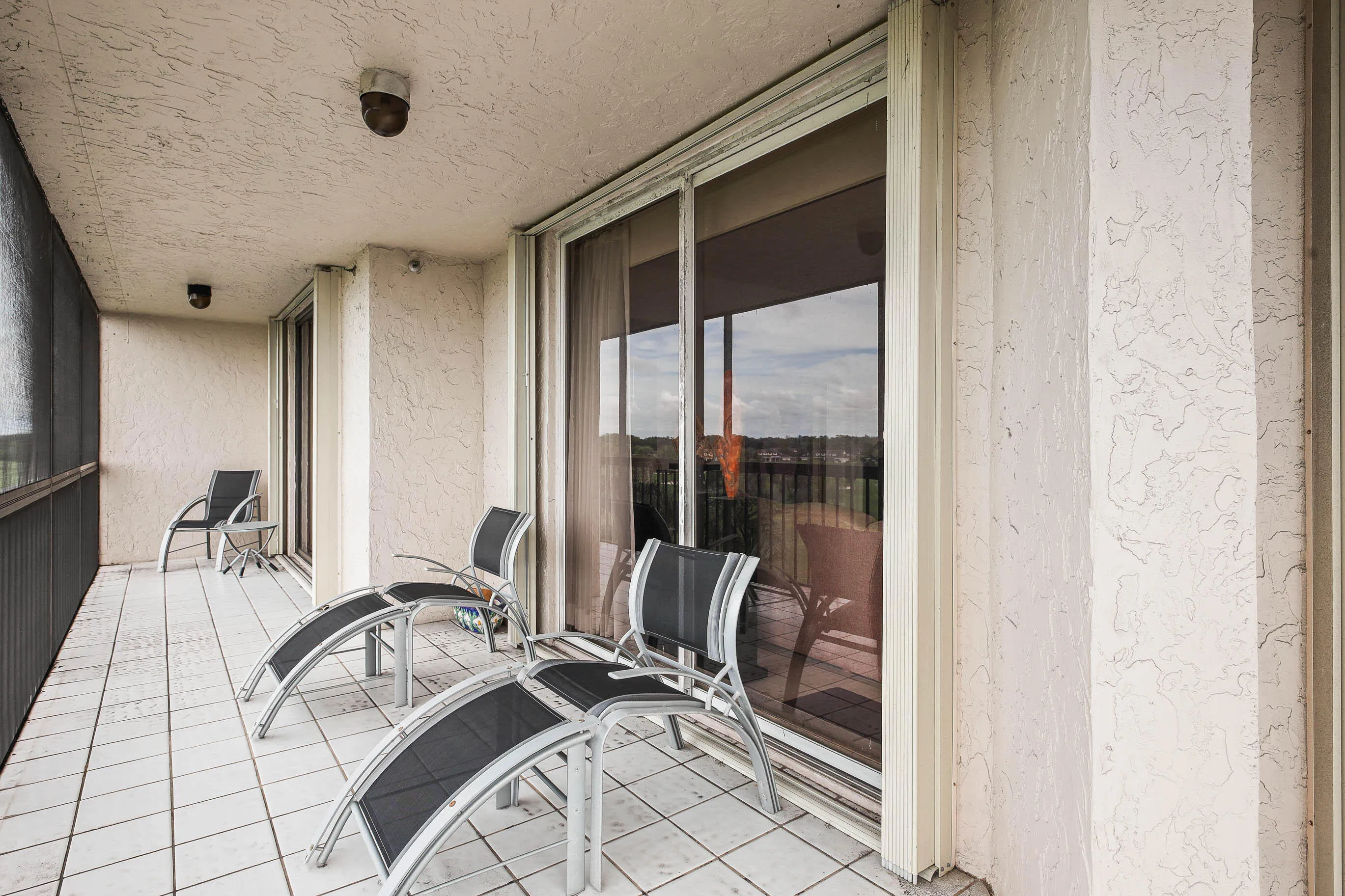 wrap-around balcony