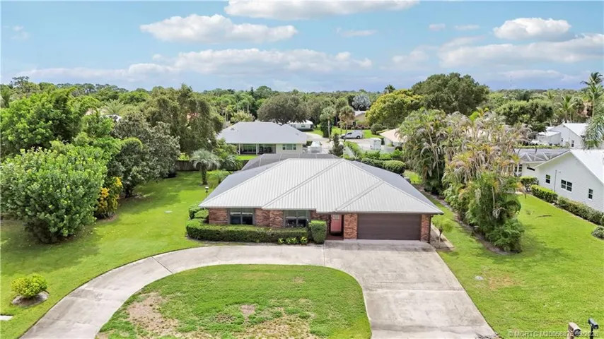 Superior lot!!!! Beautiful green space by your fabulous pool