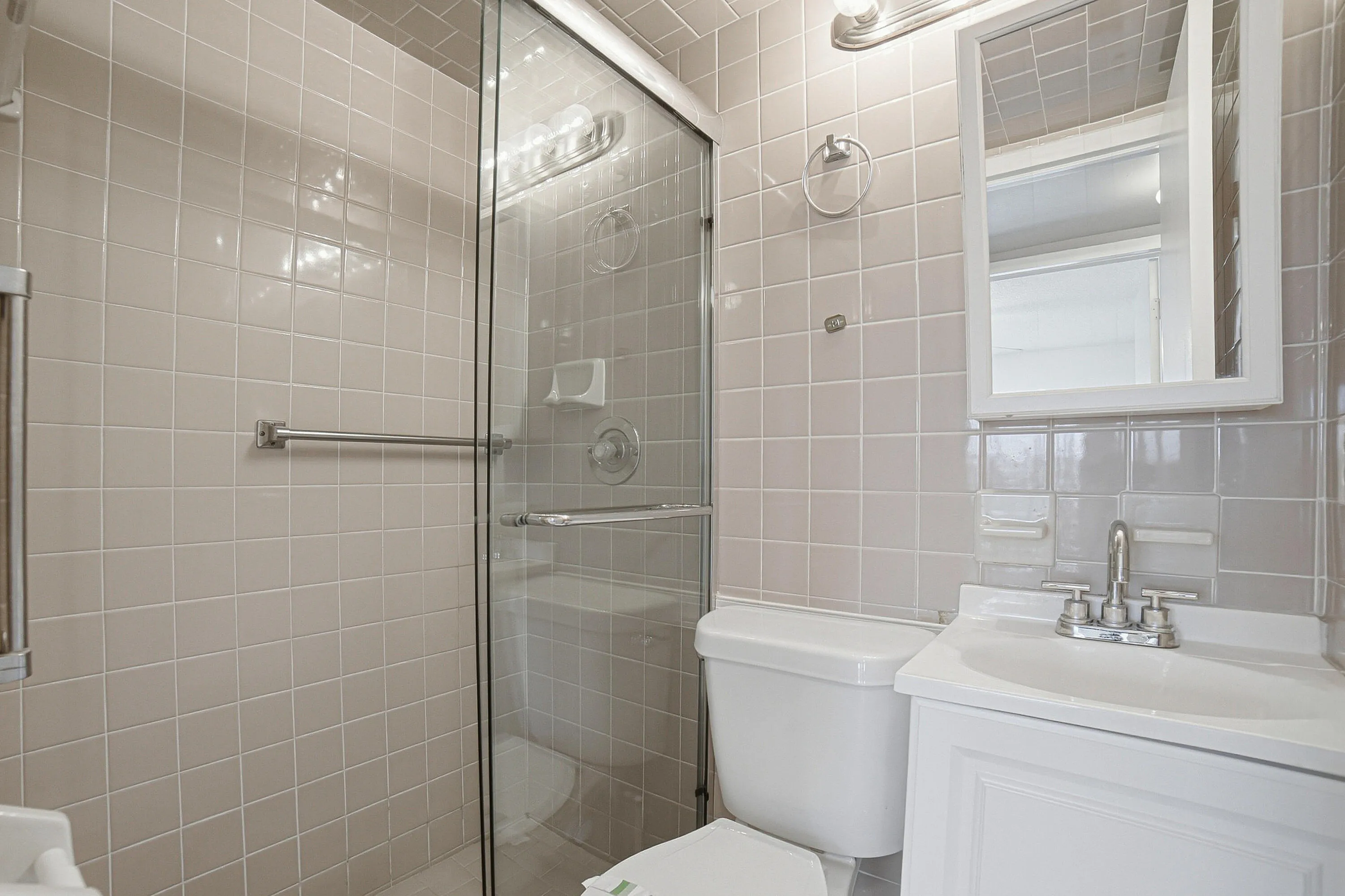 Bathroom2