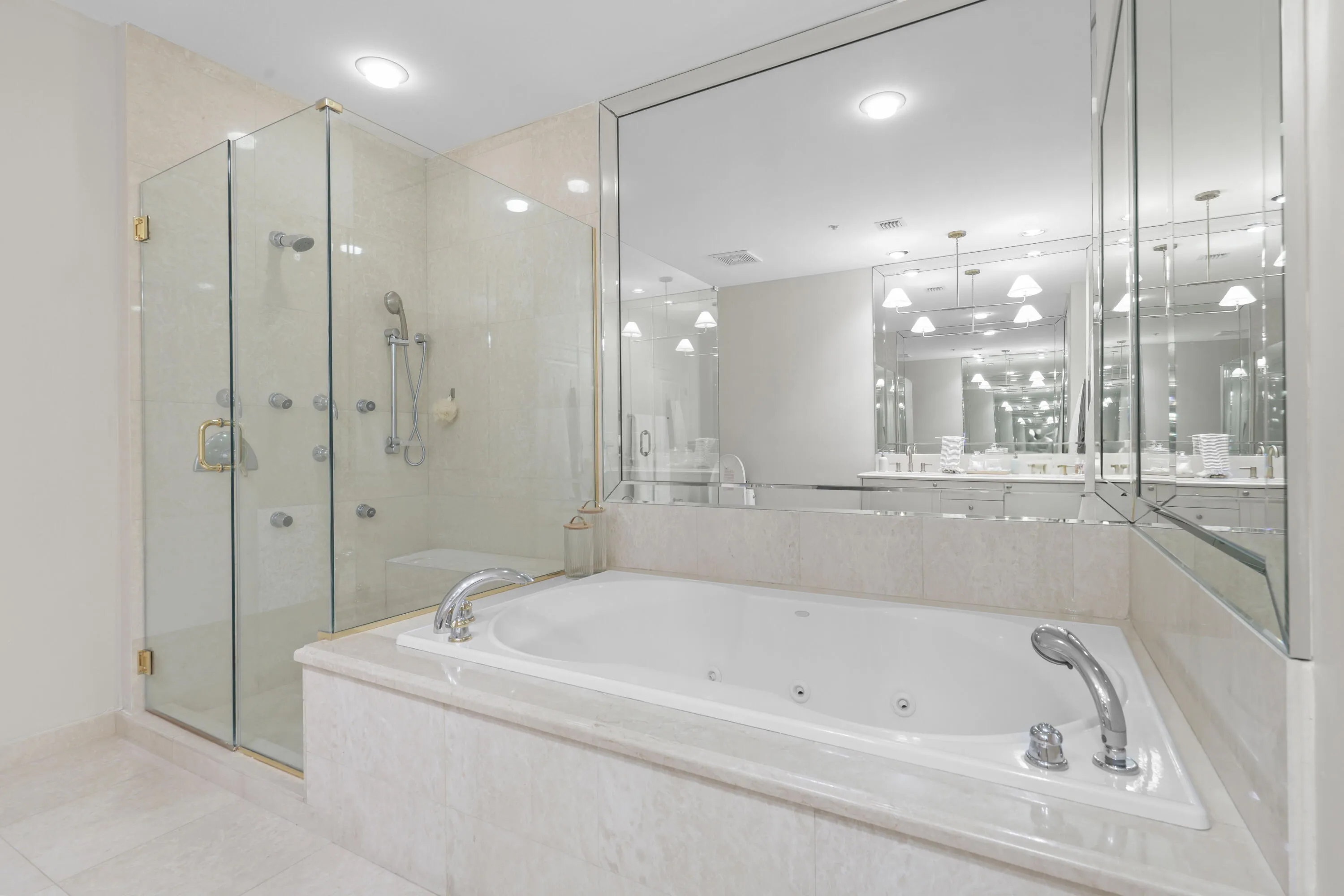 1063 Hillsboro Mile, 206 - 33.jpg-FULL