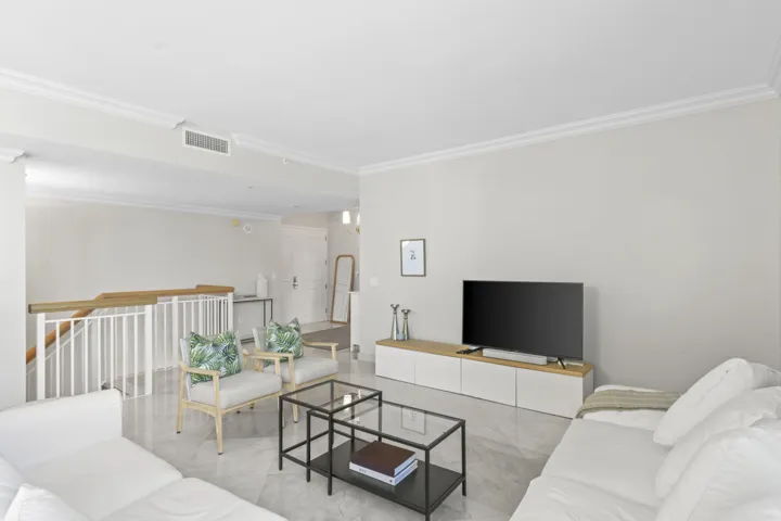 1063 Hillsboro Mile, 206 - 7.jpg-FULL