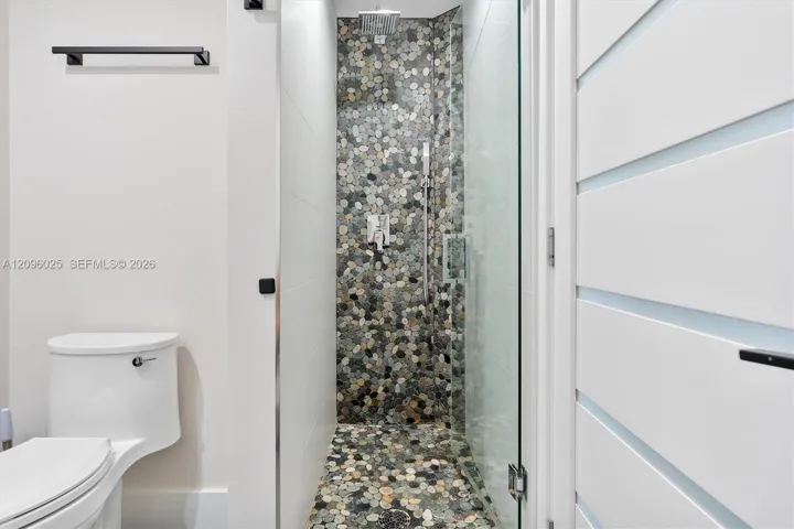 2nd Bathroom