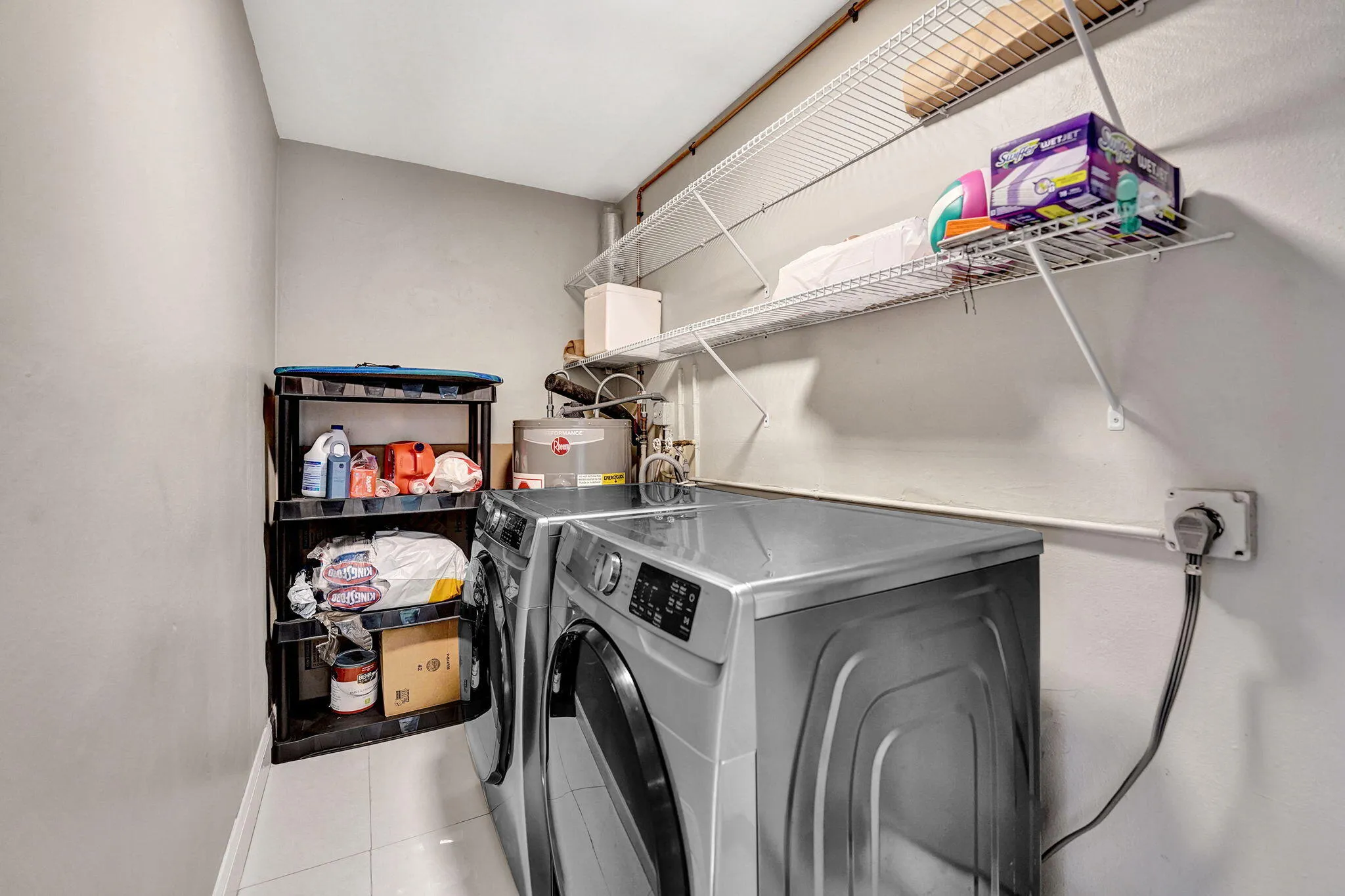 11 01 LawndryRoom