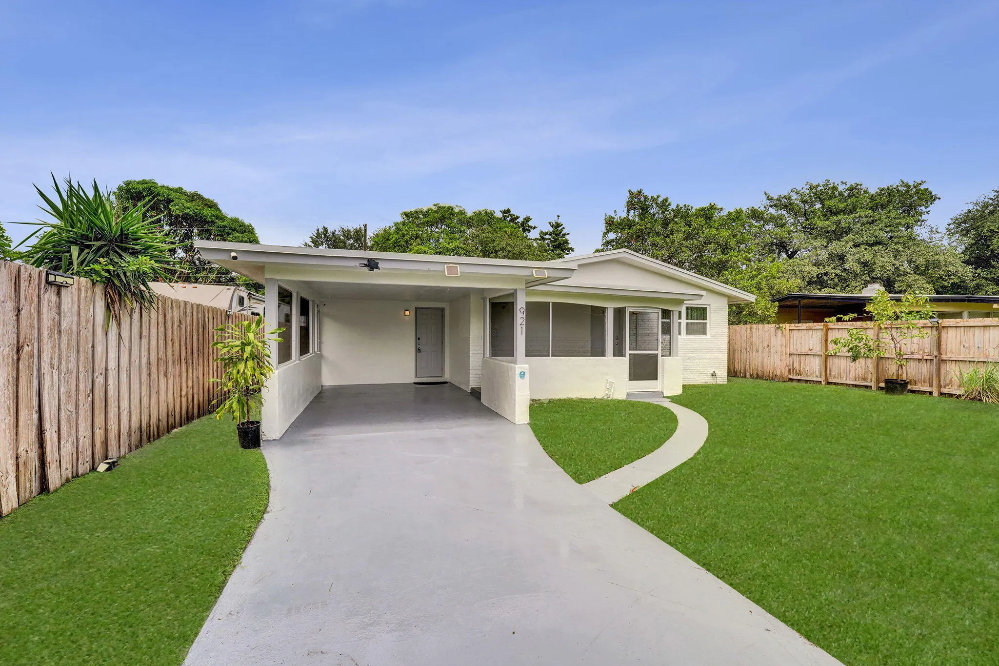 13 02 Front House