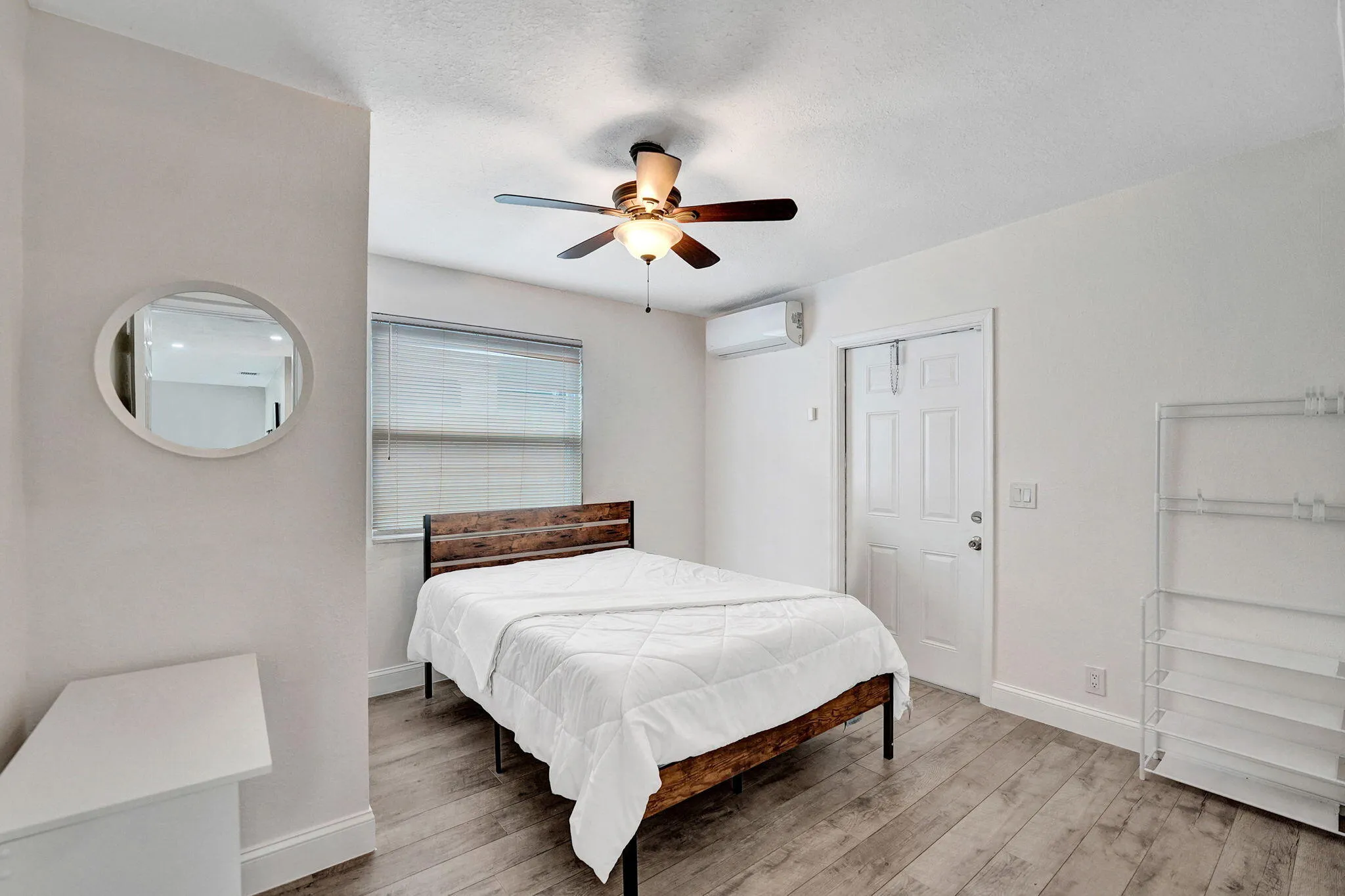 09 01 4thBedroom