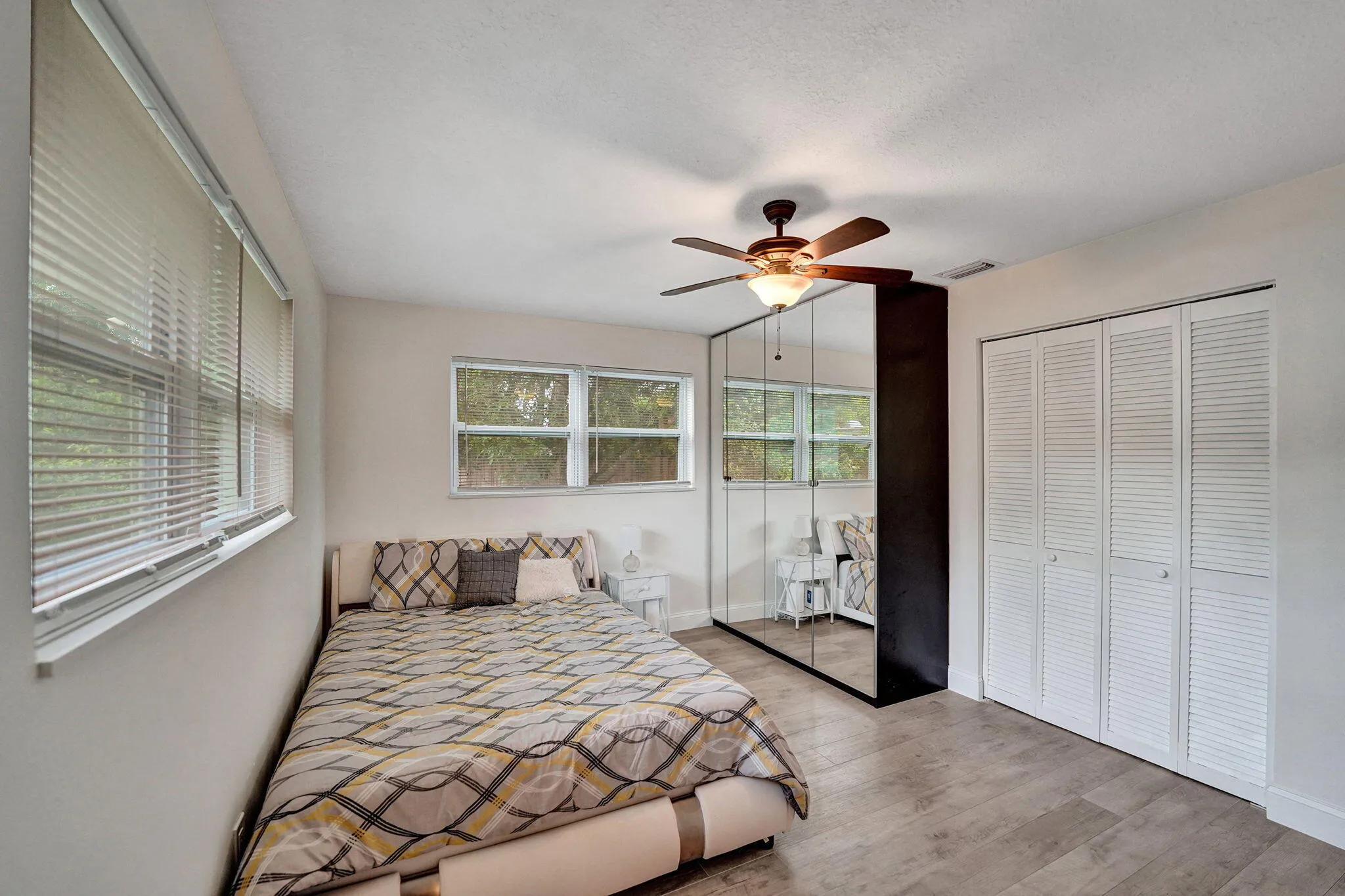05 01 MBedRoom