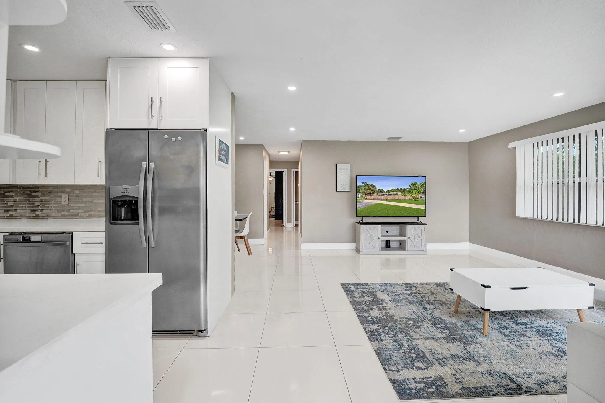 02 02 LivingRoom