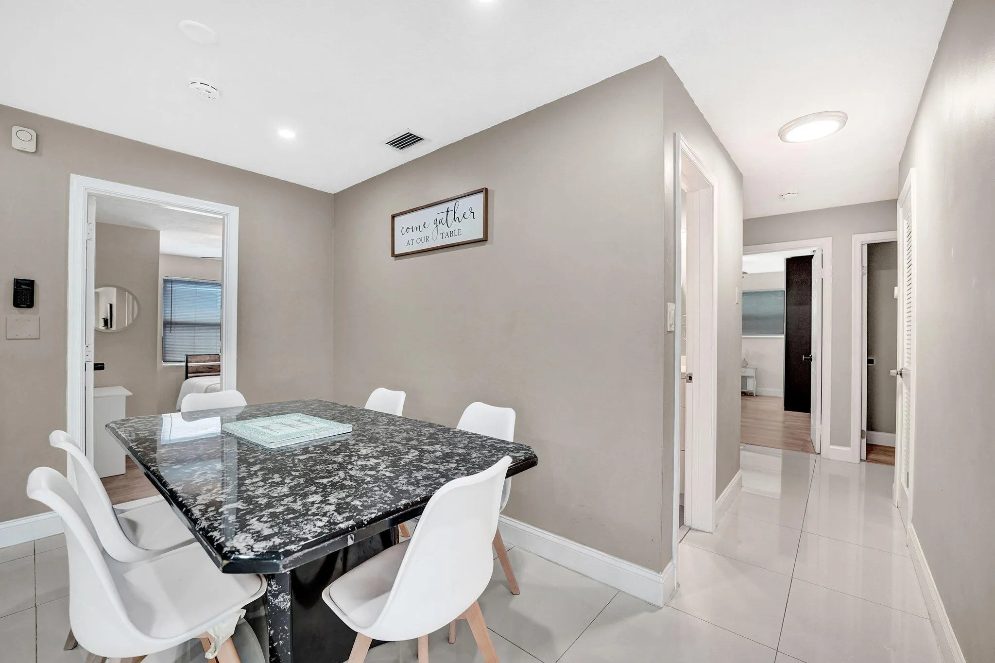 04 05 Dining