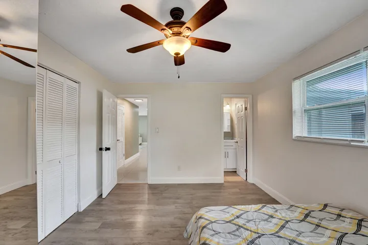 05 02 MBedRoom