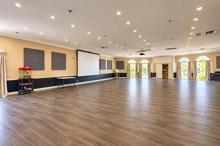 CLUBHOUSE