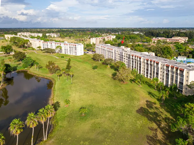 3755 Via Poinciana 106 (36)