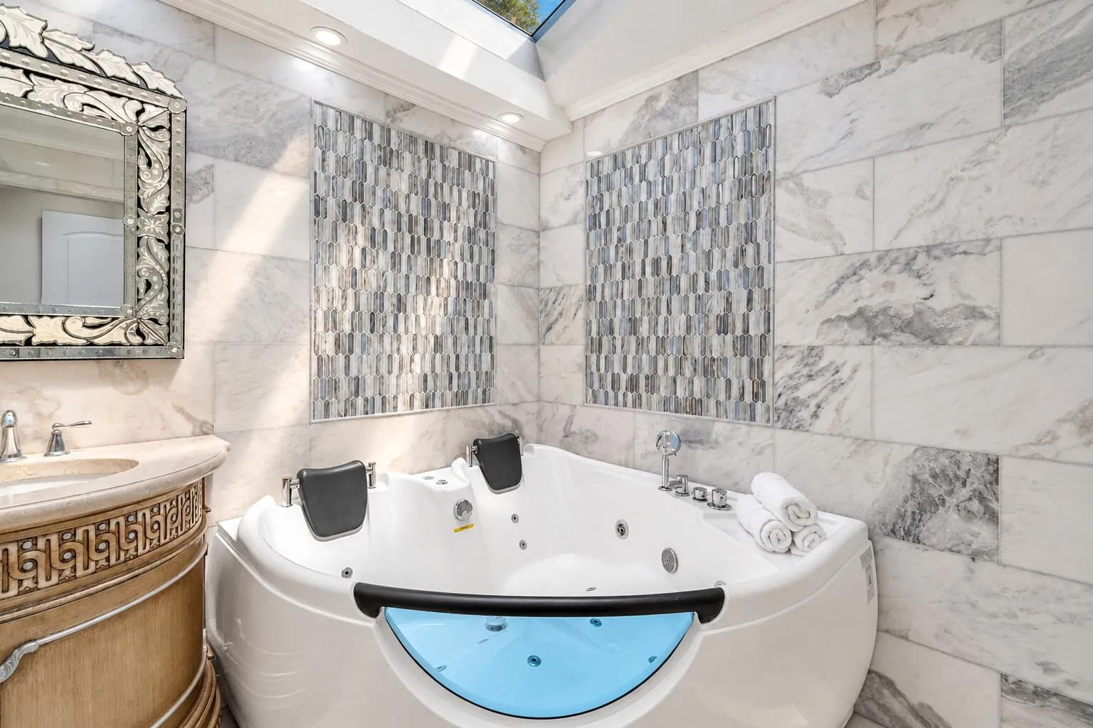 Two Person Jacuzzi