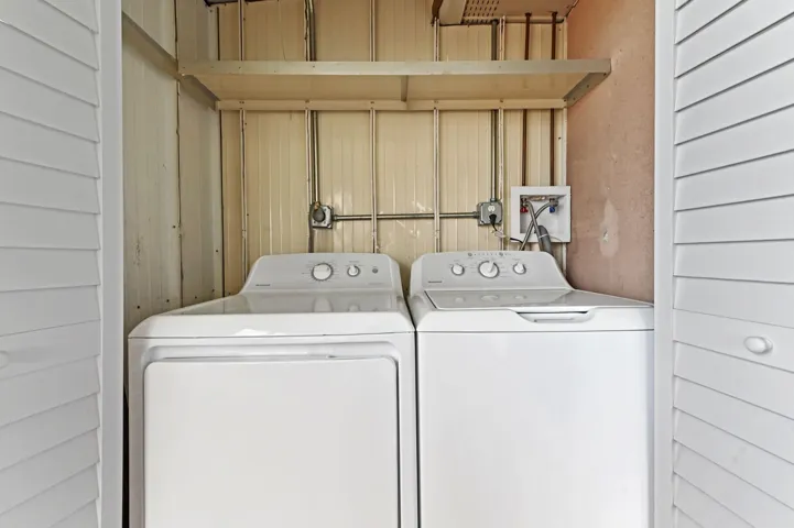 21 Laundry 01