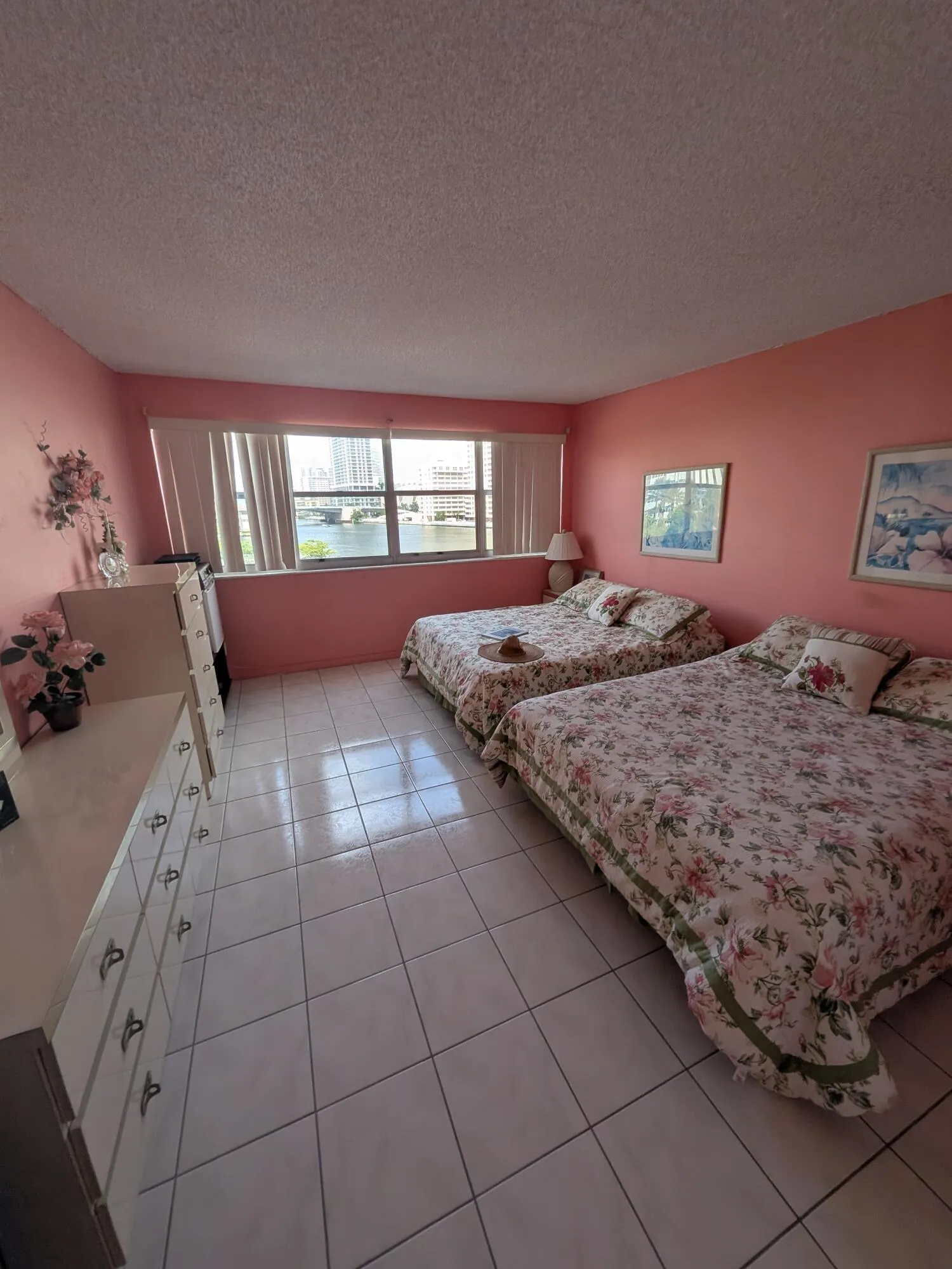 PXL_20260919_183014754.RAW-01