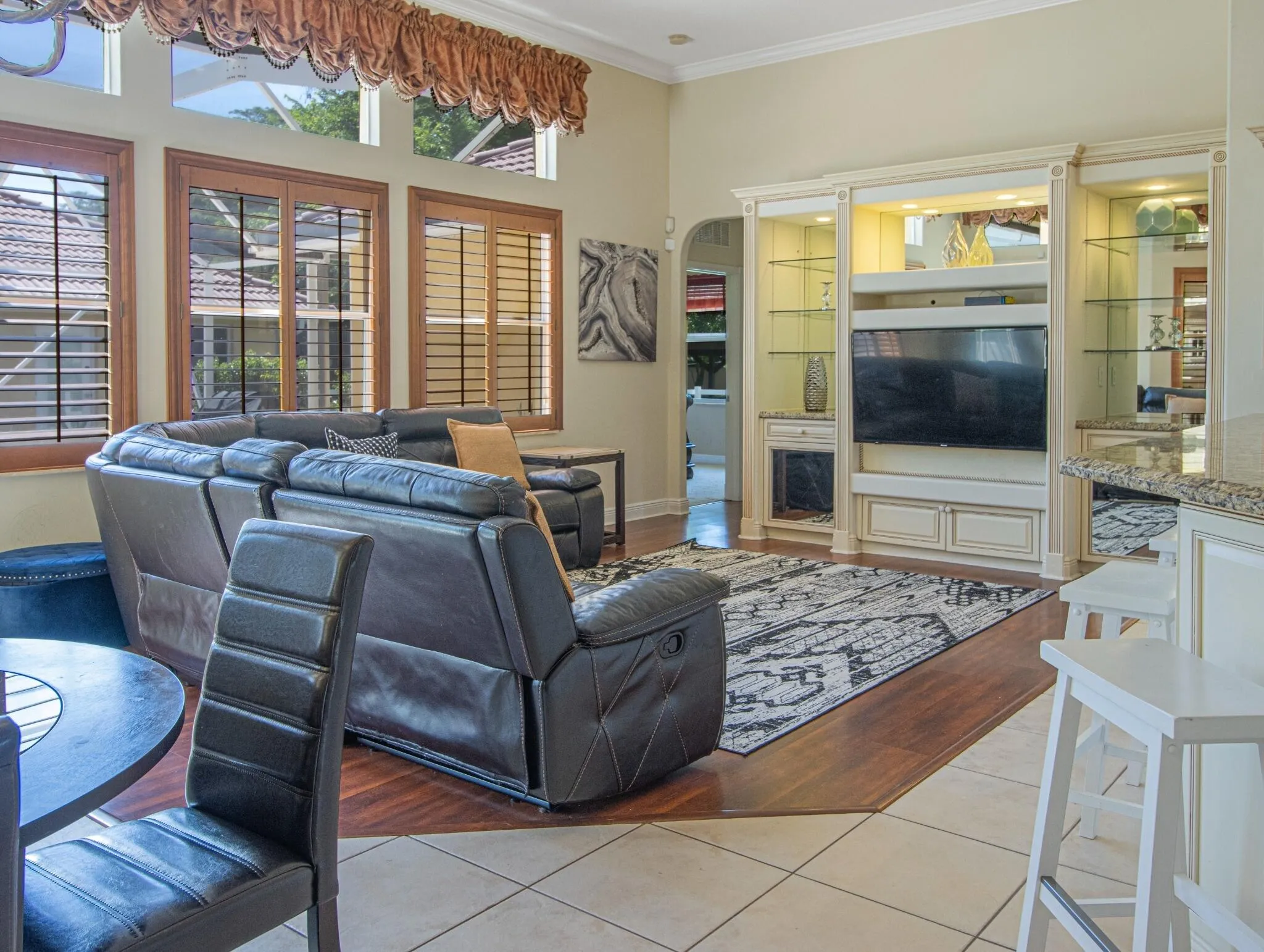 Family room(1)