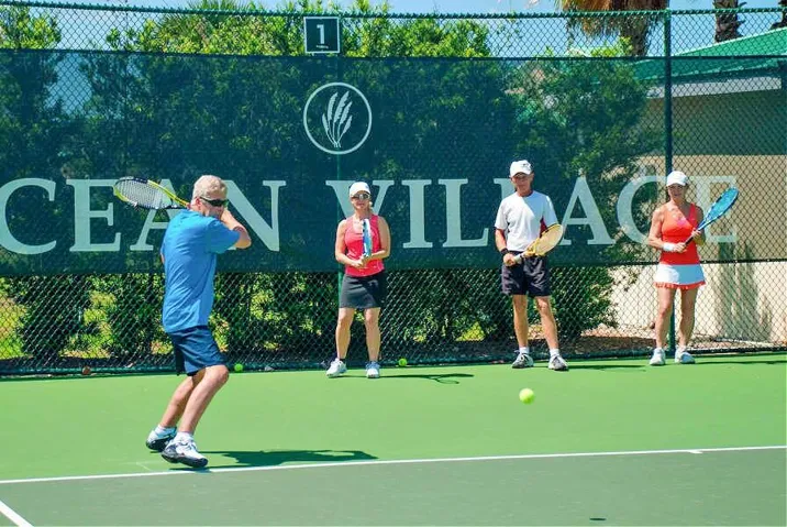 TENNIS,,