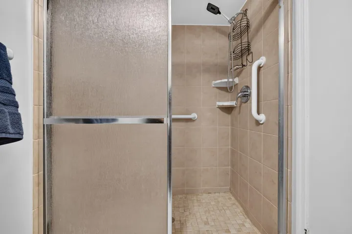 MASTER SHOWER