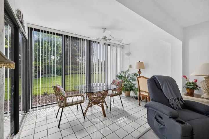 EXTENDED LIVING ROOM WITH GARDEN VIEW