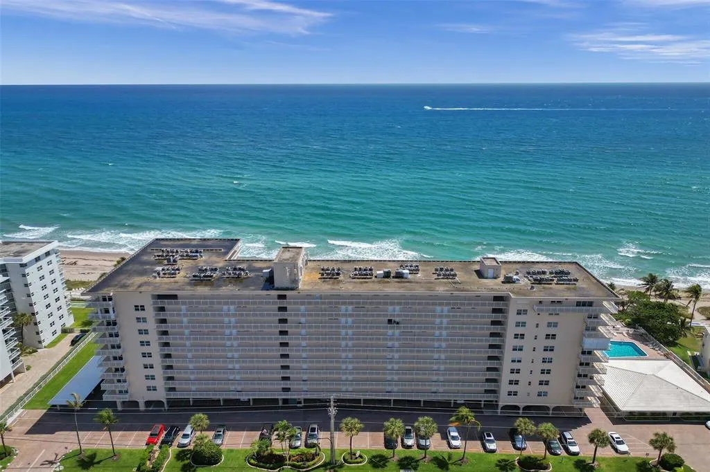 Le Baron Condo