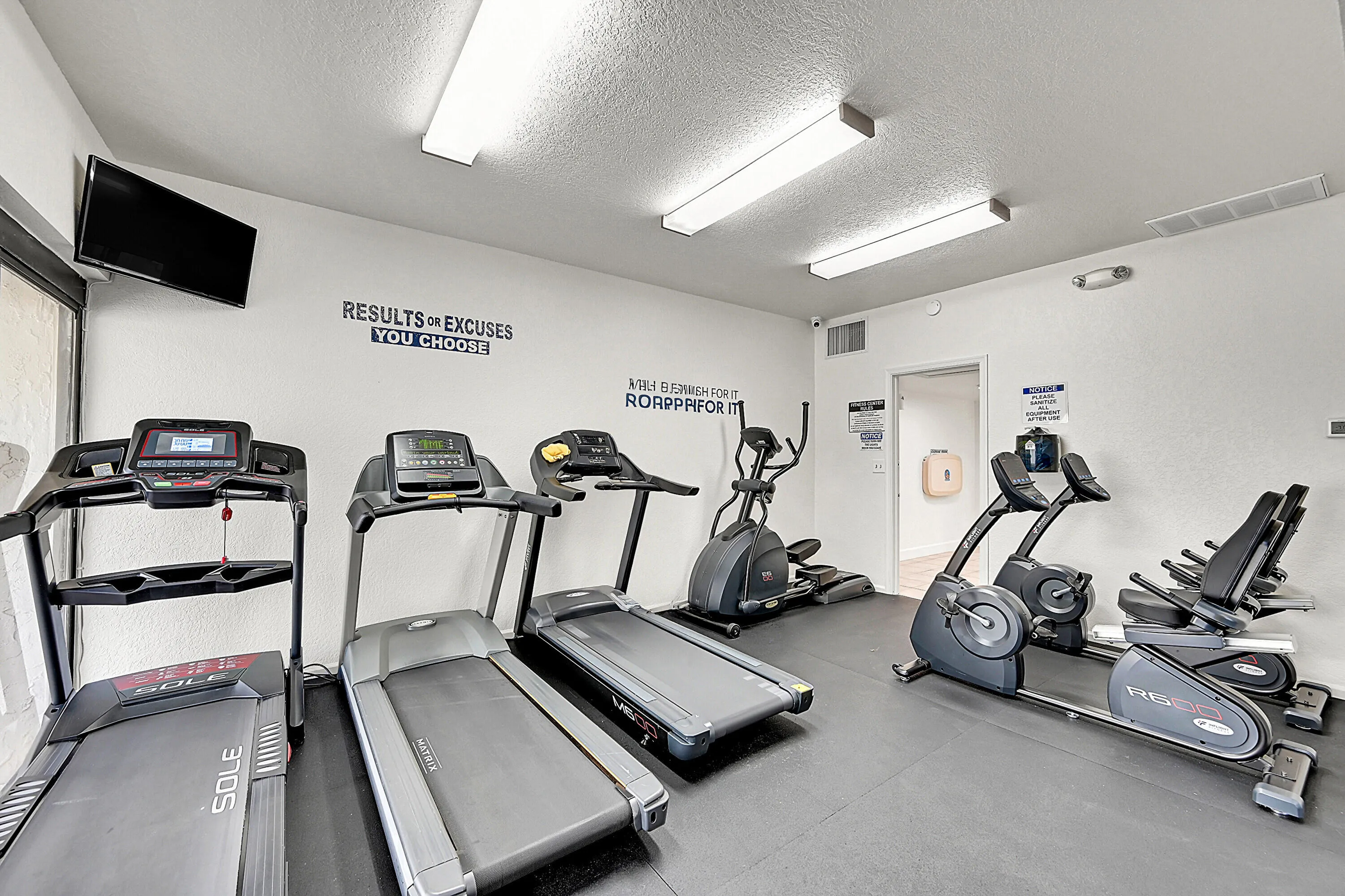 Fitness Center (2)